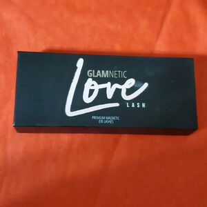 Glamnetic magnetic lashes love lashes NIB NWT